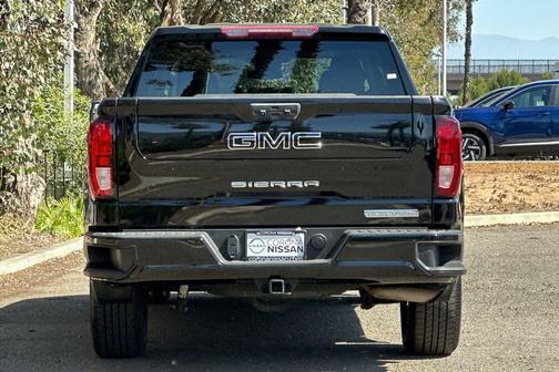 Onyx Black 2022 GMC Sierra 1500 Elevation