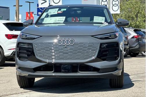 2025 Audi Q6 e-tron Premium quattro