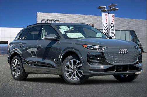 2025 Audi Q6 e-tron Premium quattro