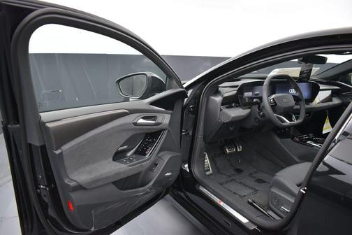 Mythos Black Metallic 2027 Audi S6 e-tron Premium Plus