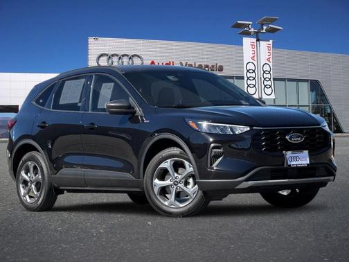 Black Metallic 2025 Ford Escape ST-Line