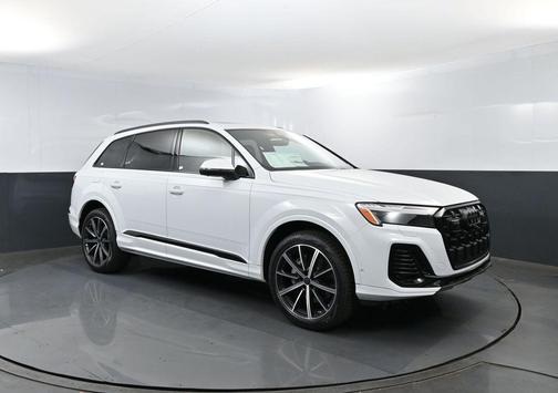 Glacier White 2026 Audi Q7 45 Premium Plus