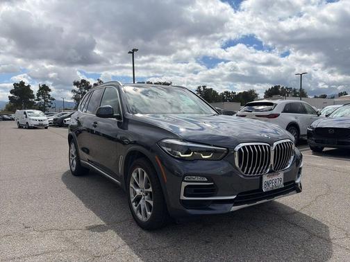 Gray Metallic 2020 BMW X5 sDrive40i