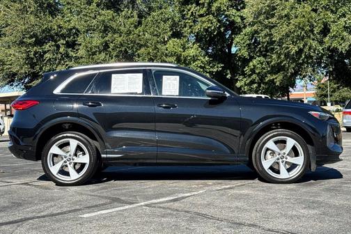 2025 Audi Q5 Premium Plus TFSI quattro S tronic