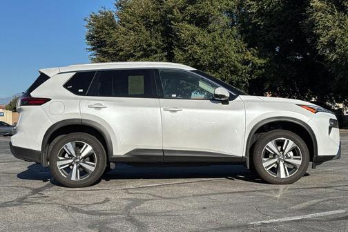 2025 Nissan Rogue SL