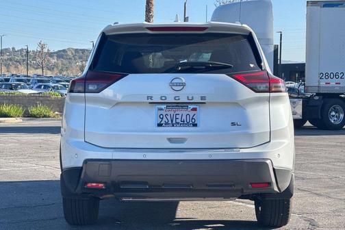 2025 Nissan Rogue SL