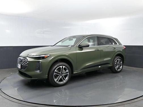 District Green Metallic 2026 Audi Q5 Premium TFSI quattro S tronic