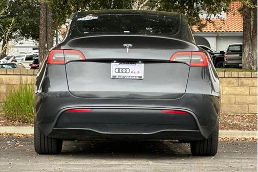 2024 Tesla Model Y Long Range Dual Motor All-Wheel Drive