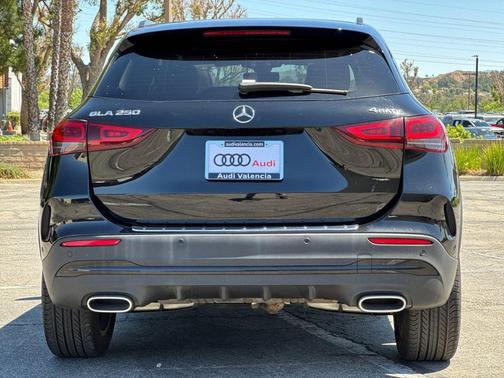Black 2022 Mercedes-Benz GLA 250 4MATIC