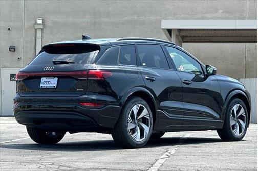 2025 Audi Q6 e-tron Prestige quattro