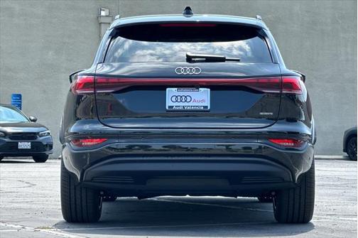 2025 Audi Q6 e-tron Prestige quattro