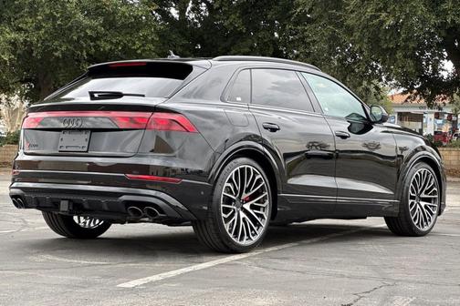 2026 Audi SQ8 4.0T Prestige