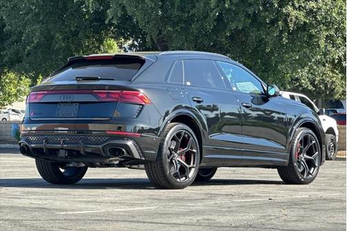 2025 Audi RS Q8 4.0T
