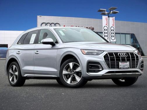Florett Silver Metallic 2022 Audi Q5 40 Premium Plus
