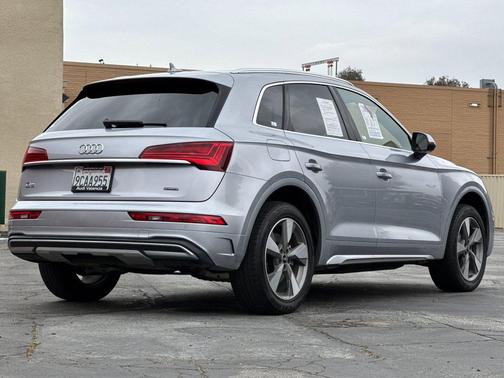 Florett Silver Metallic 2022 Audi Q5 40 Premium Plus