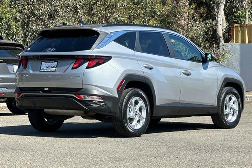 Shimmering Silver 2024 Hyundai TUCSON SEL