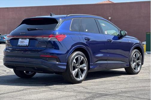 2025 Audi Q4 e-tron Premium 55 quattro