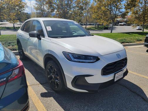 White 2024 Honda HR-V Sport