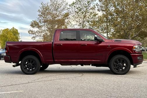 2022 RAM 3500 Laramie Crew Cab 4x4 6'4' Box