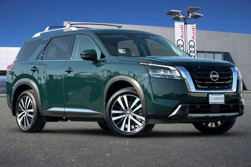 2024 Nissan Pathfinder Platinum FWD