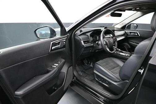 Black 2025 Mitsubishi Outlander SE S-AWC