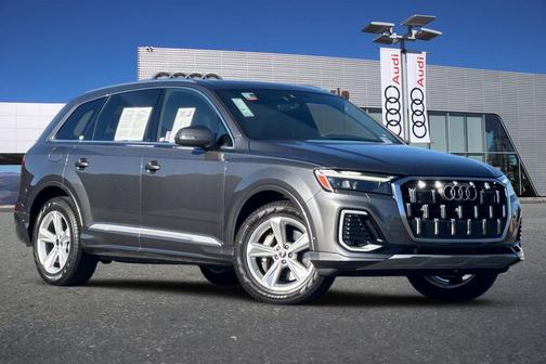 Gray Metallic 2025 Audi Q7 45 Premium