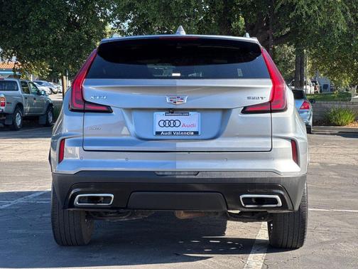 Argent Silver Metallic 2024 Cadillac XT4 Premium Luxury