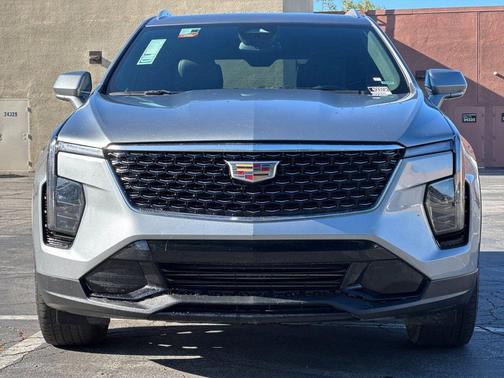 Argent Silver Metallic 2024 Cadillac XT4 Premium Luxury