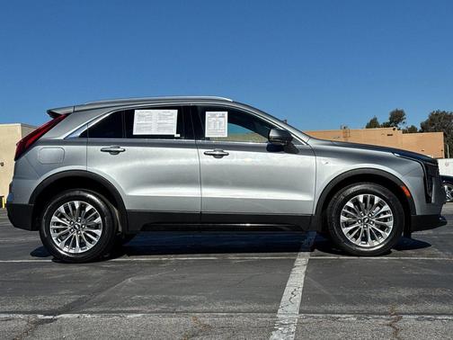 Argent Silver Metallic 2024 Cadillac XT4 Premium Luxury
