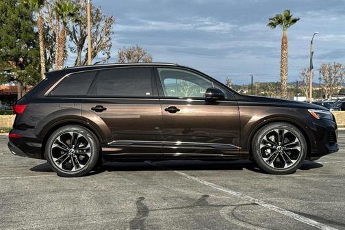 2026 Audi Q7 55 Premium Plus