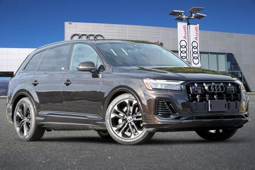 2026 Audi Q7 55 Premium Plus