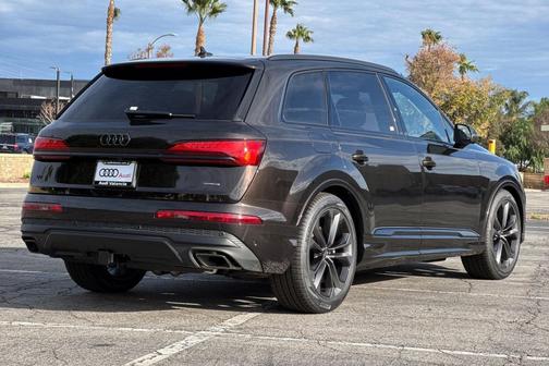 2026 Audi Q7 55 Premium Plus