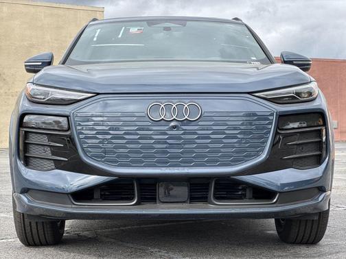 Blue Metallic 2027 Audi Q6 e-tron Premium