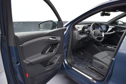 Blue Metallic 2027 Audi Q6 e-tron Premium