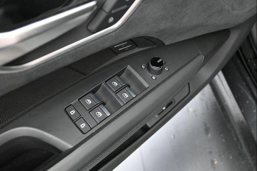 Mythos Black Metallic 2024 Audi e-tron GT Premium Plus quattro