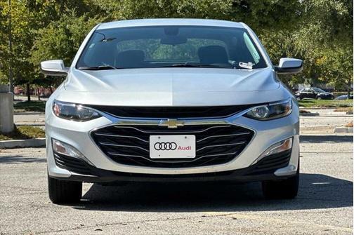 Silver Ice Metallic 2022 Chevrolet Malibu FWD LT
