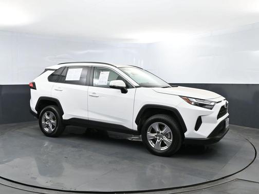 Ice 2025 Toyota RAV4 XLE