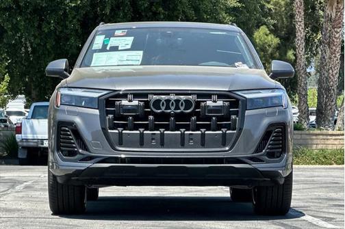 2025 Audi Q7 55 Premium Plus