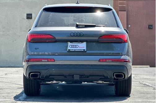 2025 Audi Q7 55 Premium Plus