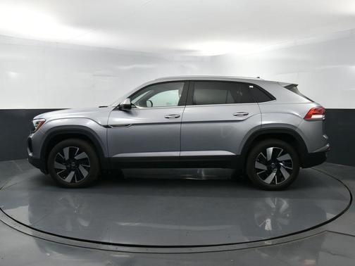 Silver Mist Metallic 2024 Volkswagen Atlas Cross Sport 2.0T SE w/Technology