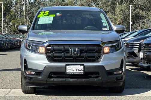 Crystal Black Pearl 2025 Honda Ridgeline RTL