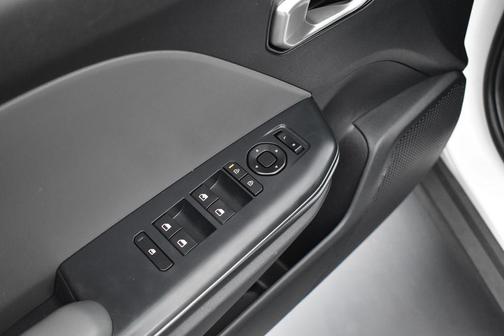 Snow White Pearl 2025 Kia K4 LXS