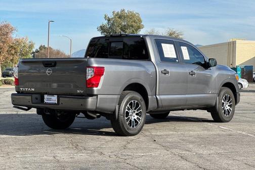 Gun Metallic 2024 Nissan Titan SV
