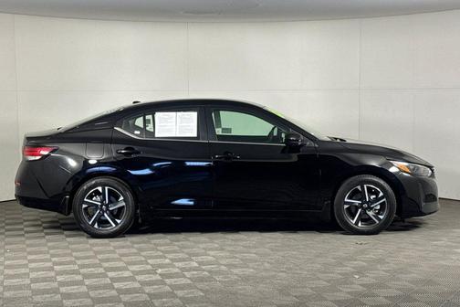 Super Black 2025 Nissan Sentra SV