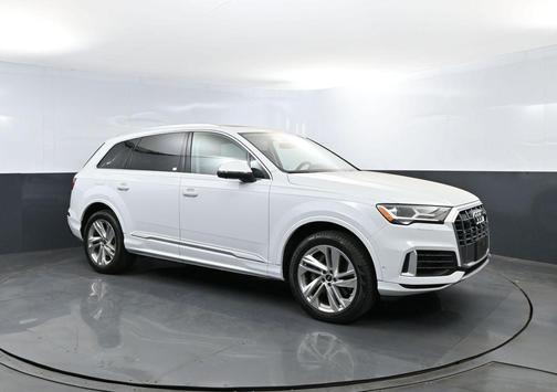 Glacier White Metallic 2022 Audi Q7 55 Premium Plus