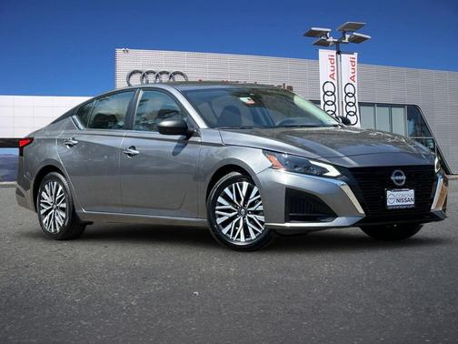 Gun Metallic 2024 Nissan Altima 2.5 SV