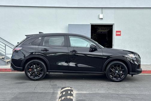 Crystal Black Pearl 2025 Honda HR-V AWD Sport