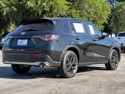 Crystal Black Pearl 2025 Honda HR-V AWD Sport
