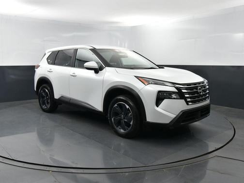 White Pearl 2024 Nissan Rogue SV