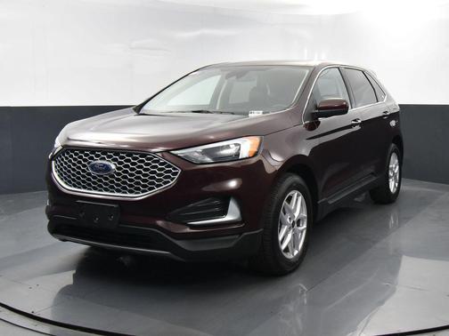 Burgundy 2024 Ford Edge SEL
